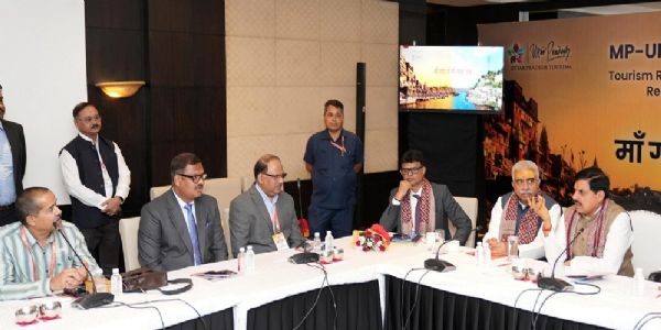 एमपी-यूपी सहयोग सम्मेलन में साझा विरासत, साझा संकल्प के साथ हुआ टूरिज्म राउण्ड टेबल सेशन एमपी-यूपी सहयोग सम्मेलन में साझा विरासत, साझा संकल्प के साथ हुआ टूरिज्म राउण्ड टेबल सेशन