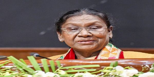 राष्ट्रपति द्रौपदी मुर्मू  की  फाइल फाेटाे