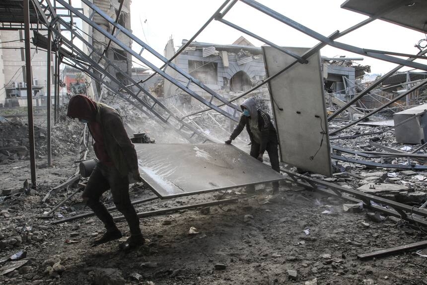 ईरान में जमींदोज इमारत (फाइल फोटो)