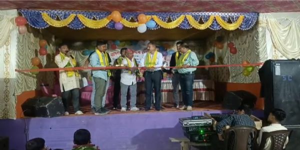 कोकराझार जिले के चौतारा काचुकाटा में भव्य होली मंच का उद्घाटन