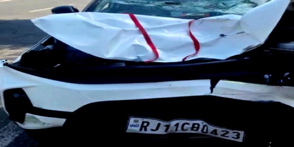 हादसा : कार और बाइक की भिड़ंत,दो युवकों की मौत