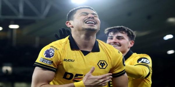 प्रीमियर लीग 2025-26: सालाह का गोल बेकार, आखिरी स्थान पर चल रही वॉल्व्स ने लिवरपूल को 2-1 से चौंकाया