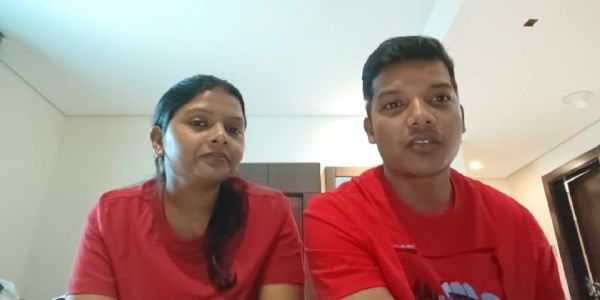 नवदंपति की तस्वीर नवदंपति की तस्वीर