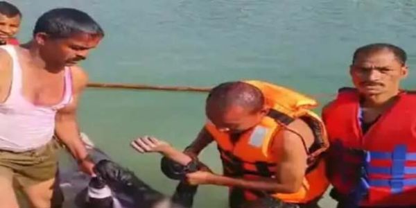 बंद पड़े क्रशर प्लांट के गड्ढे में नहाने उतरे किशोर की डूबने से माैत