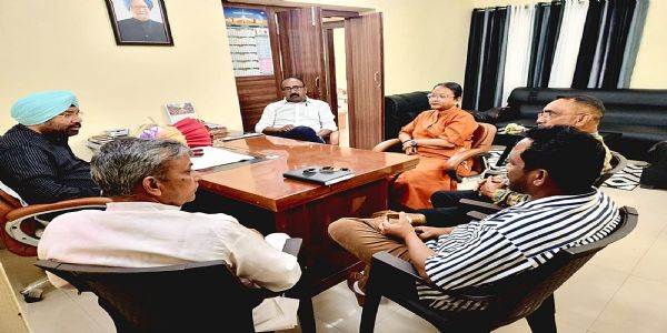 अल्पसंख्यक शिक्षण संस्थाओं की समस्याओं को लेकर की बैठक