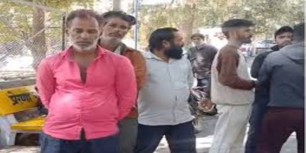 भोपाल में युवक की चाकू मारकर हत्या, शव सड़क किनारे मिला, पुलिस जांच में जुटी