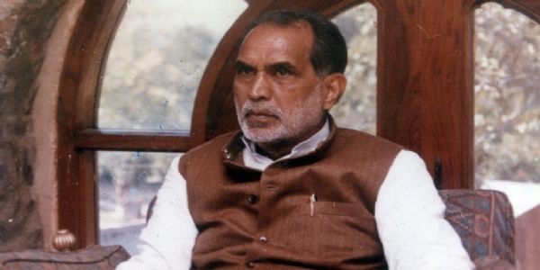 इतिहास के पन्नों में 06 मार्च : 1991 में जब चंद्रशेखर ने प्रधानमंत्री पद से दिया इस्तीफा