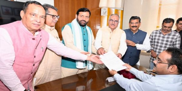 हरियाणा में राज्यसभा की दो सीटों के लिए तीन नामांकन