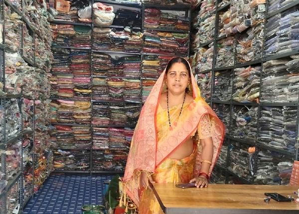 बिहान योजना से सशक्त हो रहीं ग्रामीण महिलाएं, सावित्री उरांव बनीं आत्मनिर्भरता की मिसाल