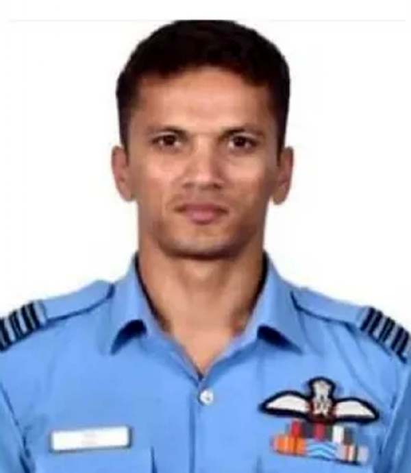 गुरुग्राम: स्क्वाड्रन लीडर अनुज के घर में चल रही थी शादी की तैयारियां