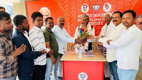 बाबूलाल मरांडी के साथ सरना समिति के प्रतिनिधिमंडल