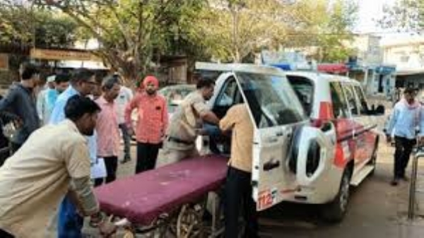 गुना में भीषण सड़क हादसा