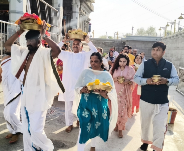 तिरुपति बालाजी मंदिर में विशेष अभिषेक, देश की खुशहाली के लिए की प्रार्थना