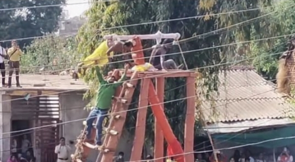 Chhindwara ke umreth me samiti