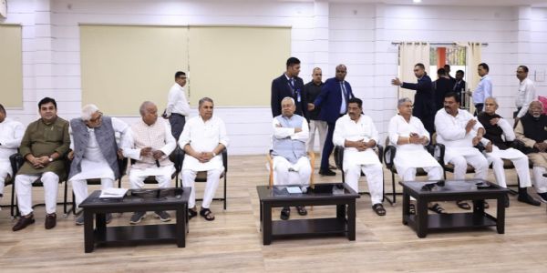 मुख्यमंत्री ने पार्टी नेताओं काे किया आश्वस्त, कहा- बिहार की प्रगति पर अपनी नजर बनाए रखेंगे और मार्गदर्शन करते रहेंगे