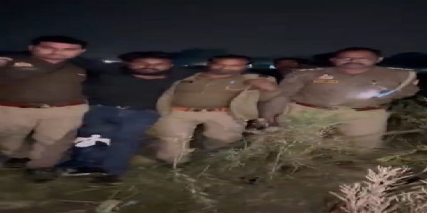 सुल्तानपुर : हत्यारोपित पुलिस मुठभेड़ मे घायल , गिरफ्तार