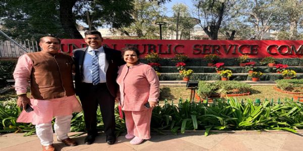 पंचकूला के एकांश ढुल ने यूपीएससी सिविल सेवा 2025 में देश में तीसरा रैंक हासिल किया