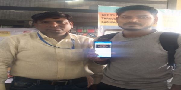 विभिन्न स्टेशनों पर रेलवन एप जागरूकता अभियान आयोजित