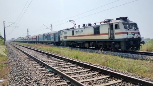 रेलगाड़ी संचालन