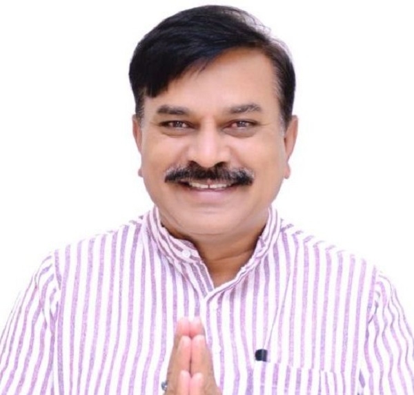 डॉ. आर. के. दोगने, विधायक, हरदा।