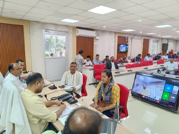 जनता  दरबार में जिलाधिकारी ने 61 फरियादियों की सुनी गई समस्याएं