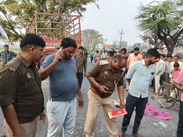 घटना स्थल पर मौजूद लोग