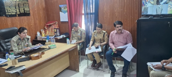 Two-day crime review meeting held at Hiranagar police station, instructions for speedy disposal of pending cases