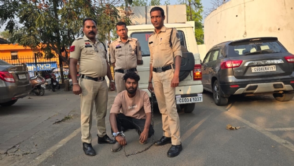 पुलिस के गिरफ्त में आरोपी