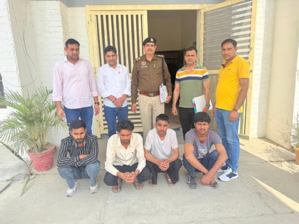 पुलिस हिरासत में युवक की हत्या करने के आरोपी।