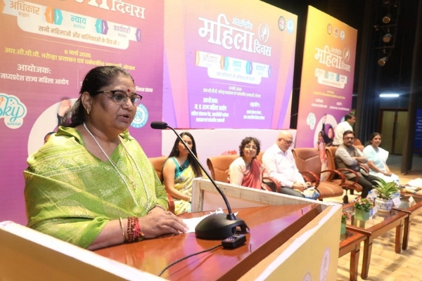 महिला आयोग के कार्यक्रम में न्याय चौपाल, मेंटल हेल्थ और सायबर वेलबीइंग पर हुए महत्वपूर्ण सत्र