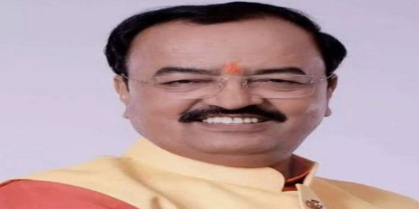 उपमुख्यमंत्री केशव प्रसाद मौर्य के हेलीकॉप्टर की आपातकालीन लैंडिंग