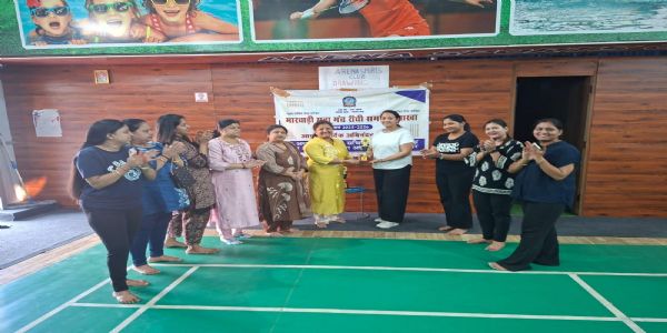 महिला दिवस पर मारवाड़ी युवा मंच ने कराया बैडमिंटन टूर्नामेंट, रेखा राईका रहीं विजेता