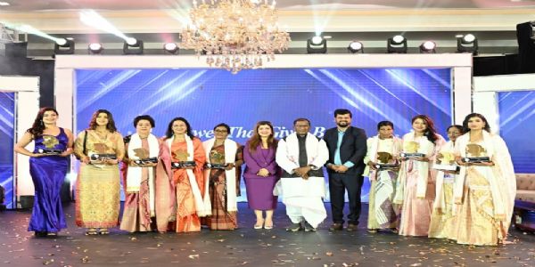 देश को मजबूत बनाने में महिलाओं की भूमिका सराहनीय : राज्यपाल