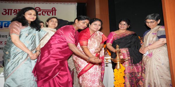 नारी शक्ति, सृजन और संस्कार की आधारशिला रही है : रेखा गुप्ता