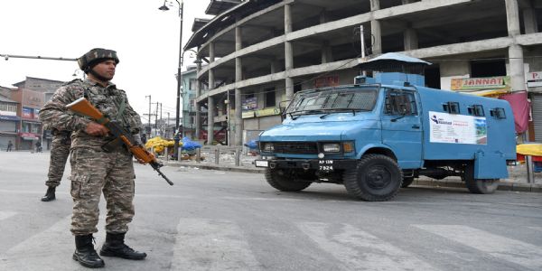 खामेनेई की हत्या के विरोध में कश्मीर में हुए प्रदर्शनों पर लगाए गए प्रतिबंध हटे, जनजीवन सामान्य