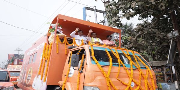 (राउंडअप) परिवर्तन यात्रा को बंगाल में मिल रहा व्यापक जनसमर्थन, भाजपा नेताओं ने भ्रष्टाचार और कुप्रशासन पर ममता को घेरा