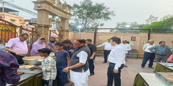 श्याम भंडारे में भक्तों ने पाया श्रद्धापूर्वक खाटू नरेश का प्रसाद