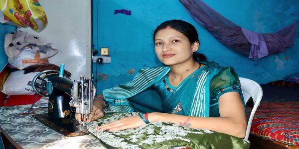 महतारी वंदन योजनाः मातृशक्ति के हाथों से संवर रहा बेटियों का भविष्य’