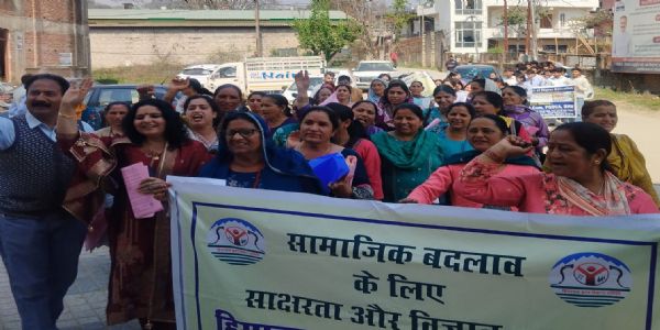 युवाओं में बढ़ते नशे के खिलाफ कड़ा कानून बनाने की मांग, मुख्यमंत्री को भेजा ज्ञापन