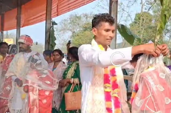 असमः शोणितपुर जिलांतर्गत बालीपारा के फुलबारी में सामूहिक विवाह समारोह की झलक