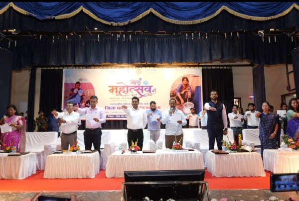 अतिथि के रूप में झारखंड सरकार के राजस्व एवं भूमि सुधार तथा परिवहन विभाग के मंत्री दीपक बिरुआ