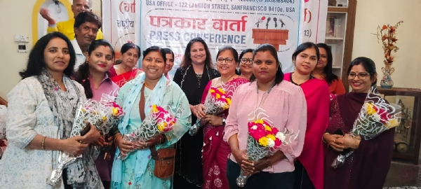 सम्मानित हुई महिला पत्रकार