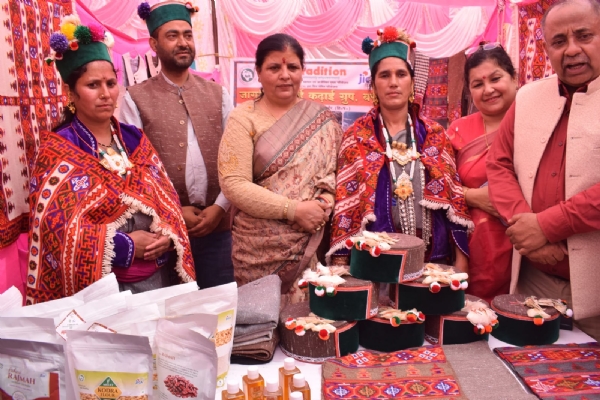 अंतरराष्ट्रीय महिला दिवस पर आयोजित कार्यक्रम में विधायक कमलेश ठाकुर।