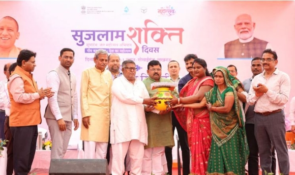 जल महोत्सव में विधायक अमरेश कुमार