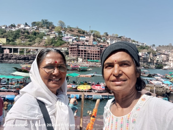 नर्मदा परिक्रमा के दौरान 2