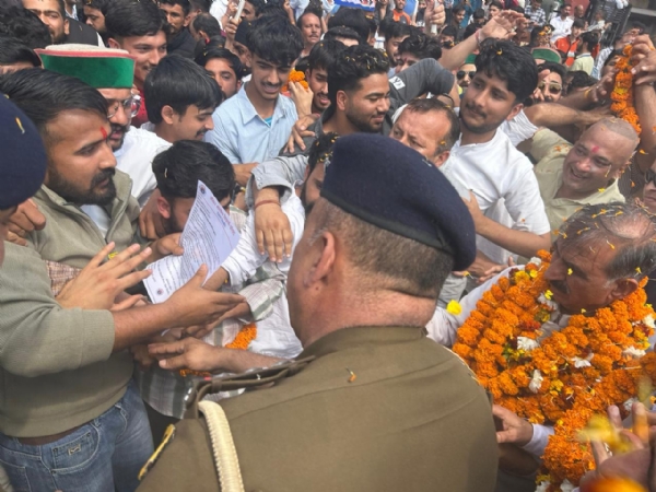 छात्र हितों को लेकर अखिल भारतीय विद्यार्थी परिषद सिरमौर द्वारा मुख्यमंत्री को ज्ञापन सौंपा गया