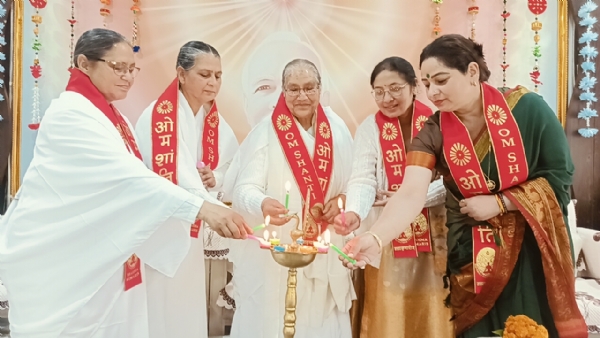 प्रजापिता ब्रह्माकुमारीज़ ईश्वरीय विश्व विद्यालय के भ्यूली।