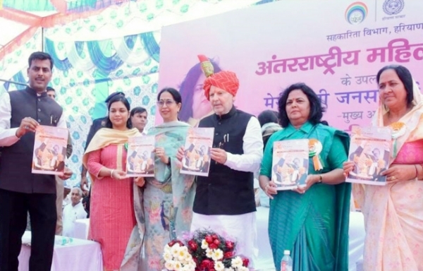 सोनीपत:सहकारिता विभाग         के हरकोफैड द्वारा गढ़ी उजाले खां में आयोजित कार्यक्रम में मंत्री डा. अरविंद शर्मा