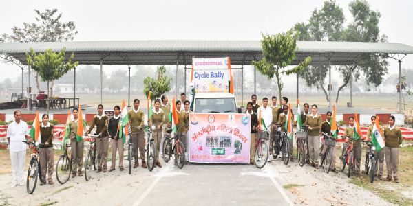 अंतर्राष्ट्रीय महिला दिवस पर एसएसबी ने निकाली साइकिल रैली, नारी सशक्तिकरण का दिया संदेश
