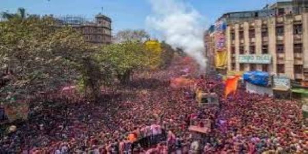 इंदौर में आज पारंपरिक गेर में मिसाइलों से उड़ेगा रंग, 8 हजार किलो टेसू के फूलों से बने गुलाल से सजेगा राजवाड़ा